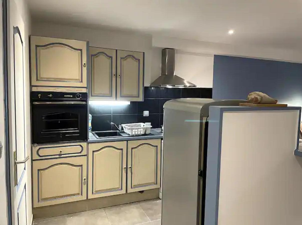 Appartement Avec Parking Gratuit Et Wifi Vierzon Extérieur photo