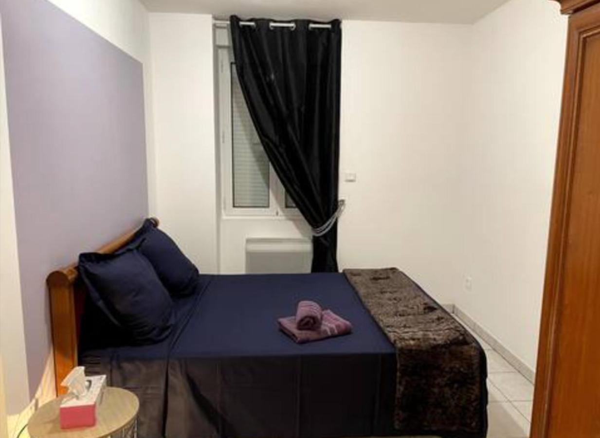 Appartement Avec Parking Gratuit Et Wifi Vierzon Extérieur photo