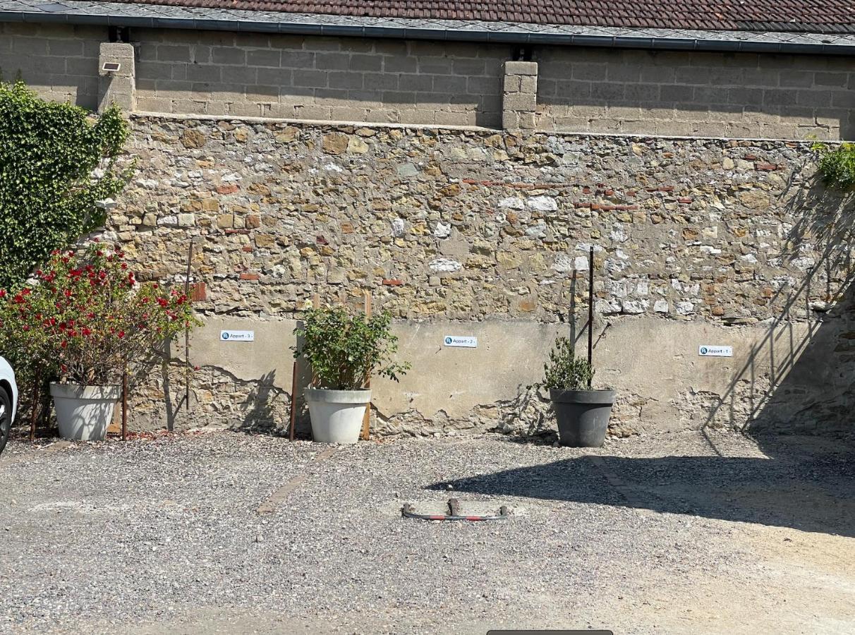 Appartement Avec Parking Gratuit Et Wifi Vierzon Extérieur photo