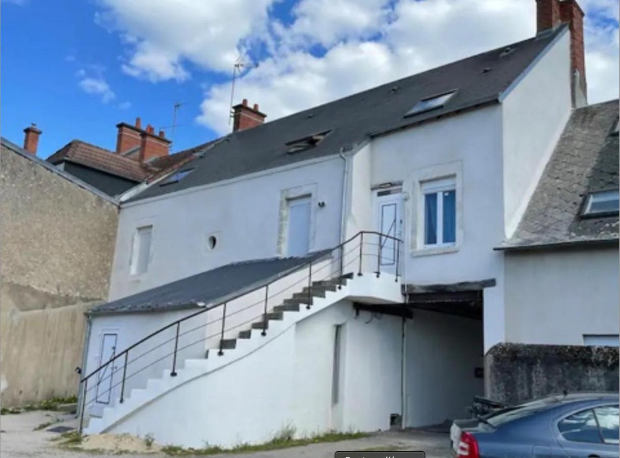 Appartement Avec Parking Gratuit Et Wifi Vierzon Extérieur photo
