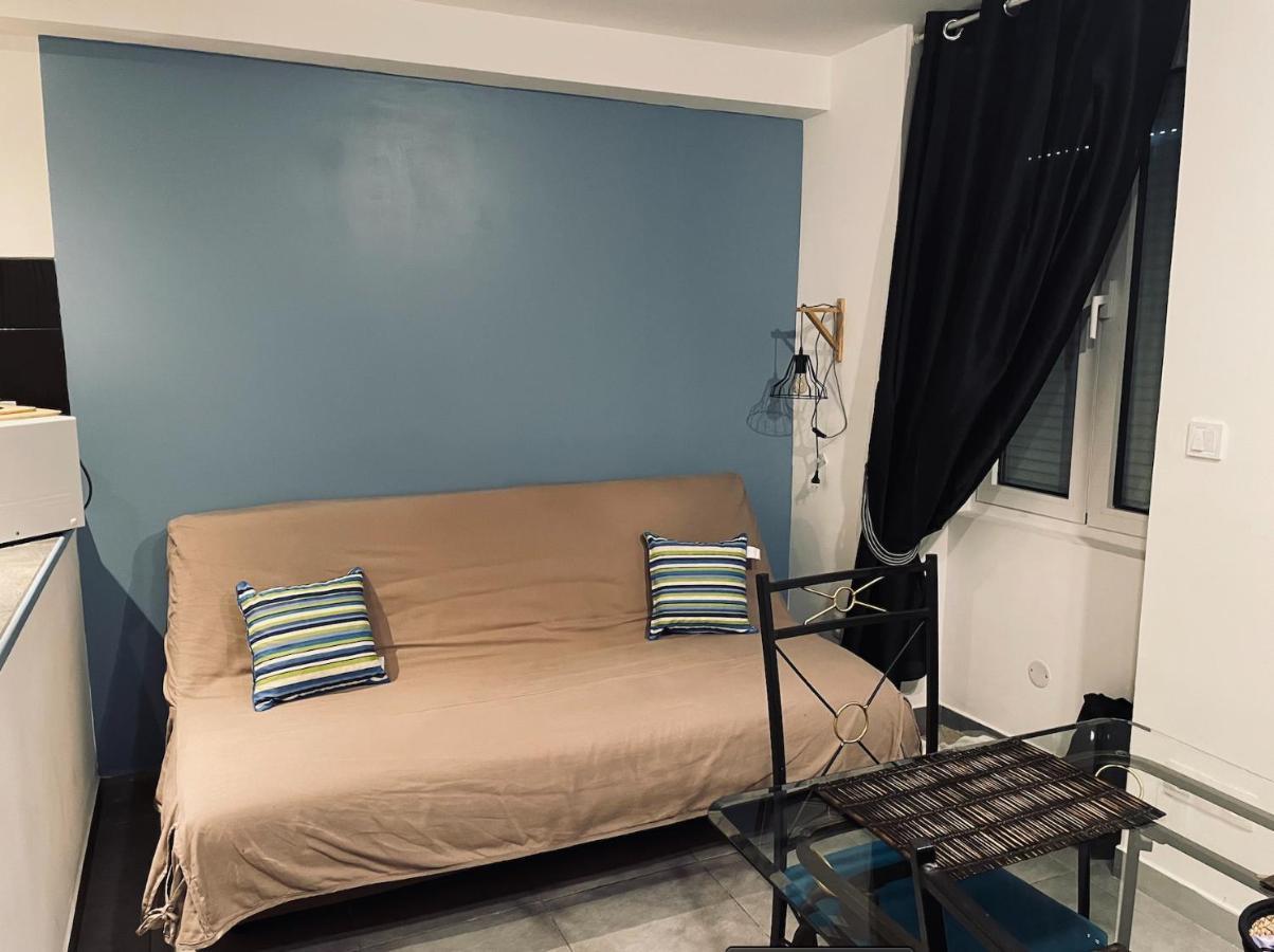 Appartement Avec Parking Gratuit Et Wifi Vierzon Extérieur photo