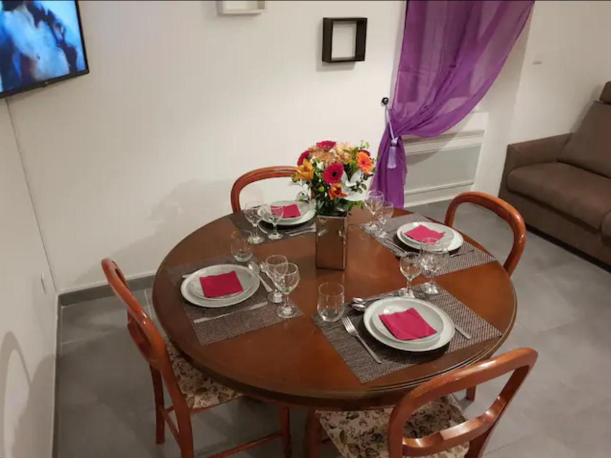Appartement Avec Parking Gratuit Et Wifi Vierzon Extérieur photo