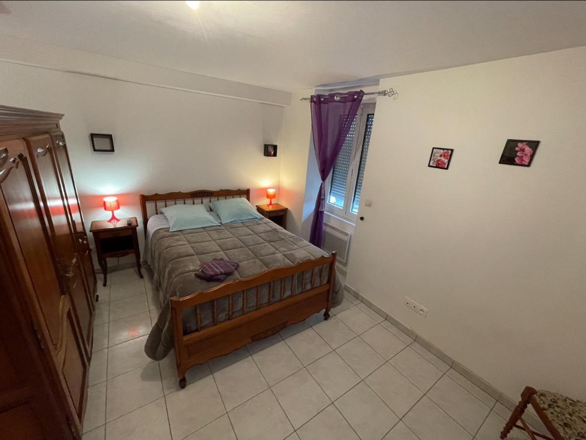 Appartement Avec Parking Gratuit Et Wifi Vierzon Extérieur photo