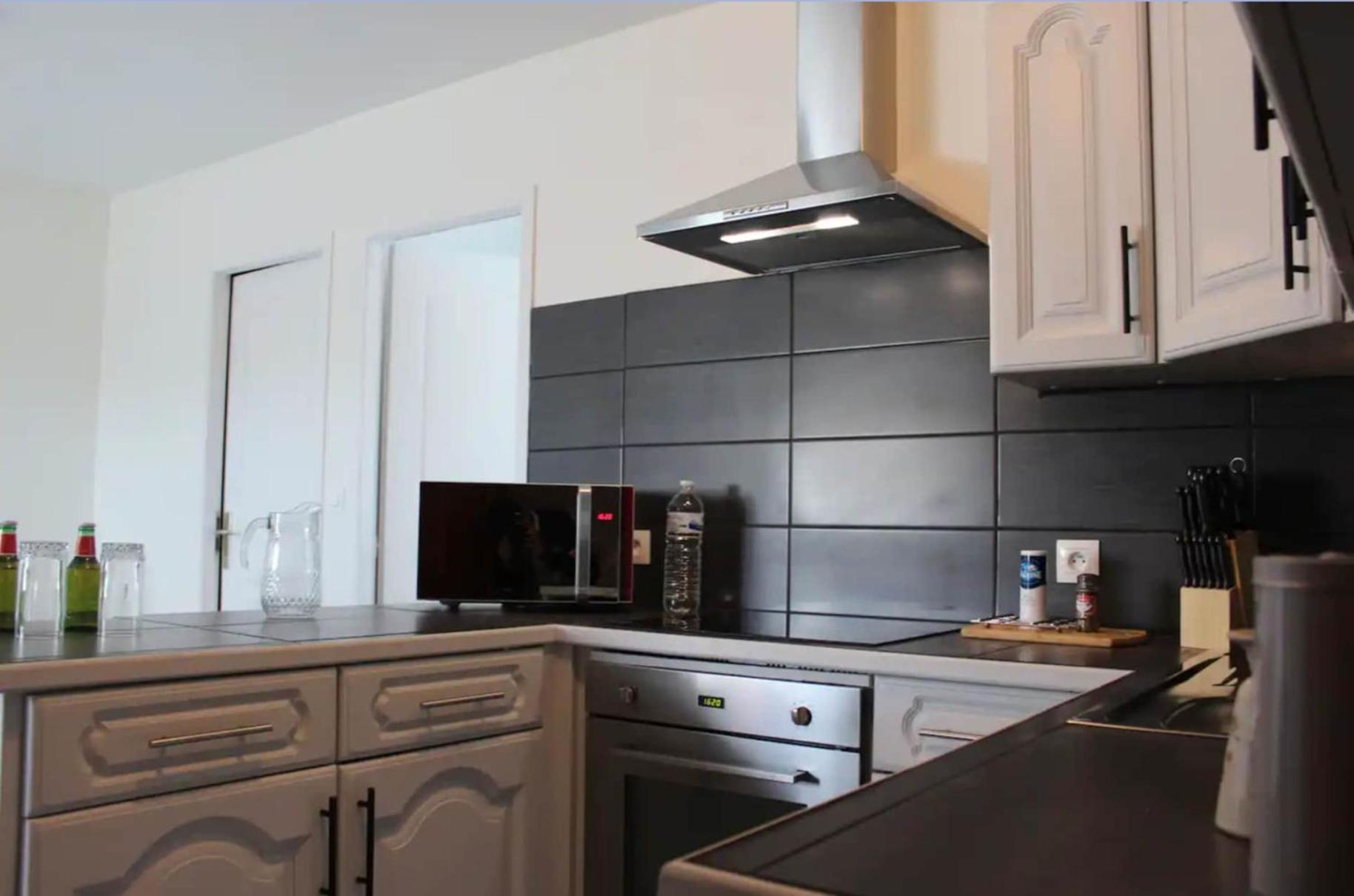 Appartement Avec Parking Gratuit Et Wifi Vierzon Extérieur photo